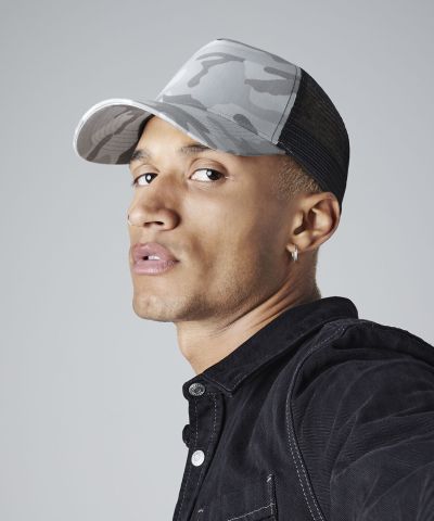 Beechfield Camo snapback trucker