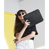 Bagbase Essential 13 laptop case"